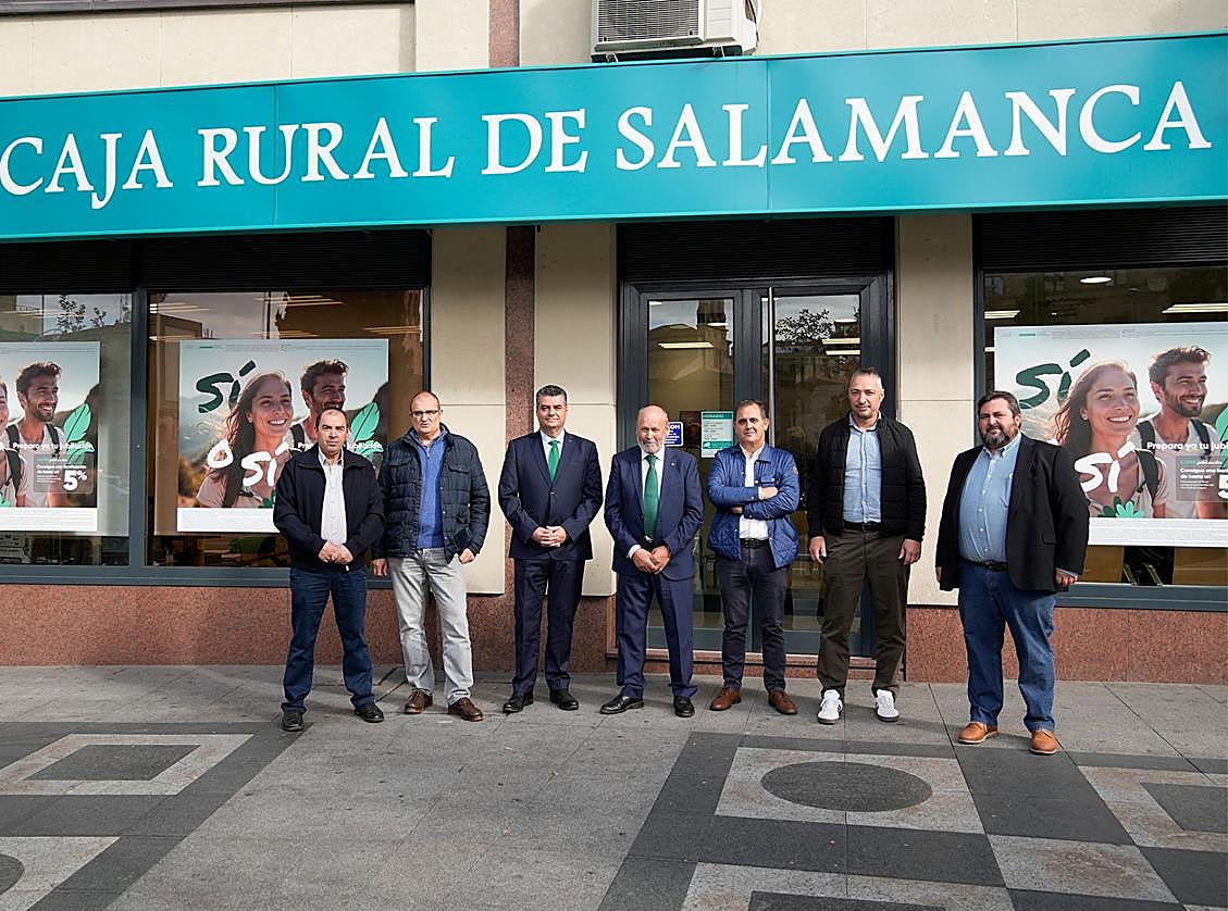 Representantes de Caja Rural de Salamanca y de asociaciones agrarias.