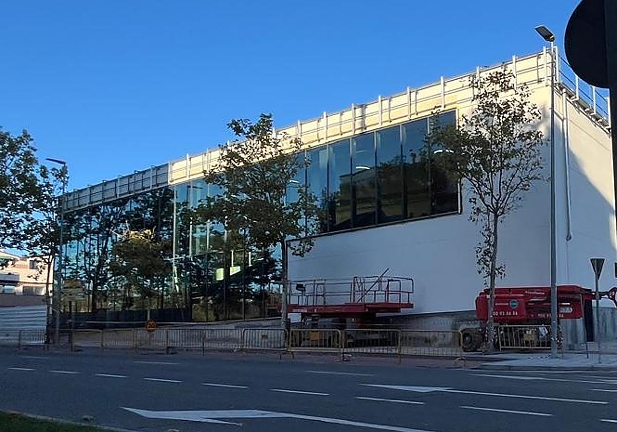 Aspecto exterior que presentaba el nuevo supermercado Lidl de la calle Colombia este lunes 27 de octubre en Salamanca.