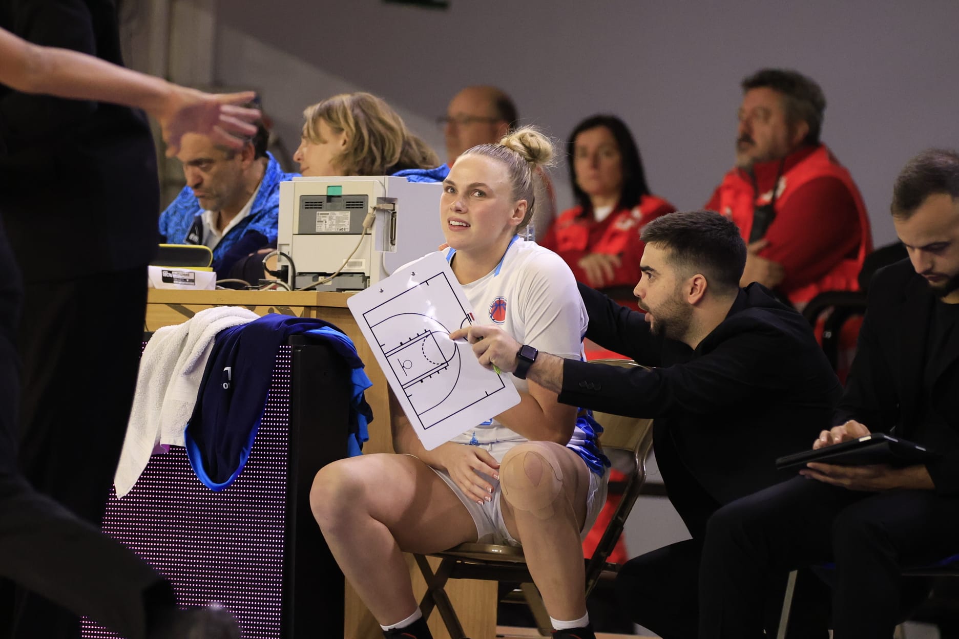 El partido entre Avenida y el Panathinaikos, en imágenes