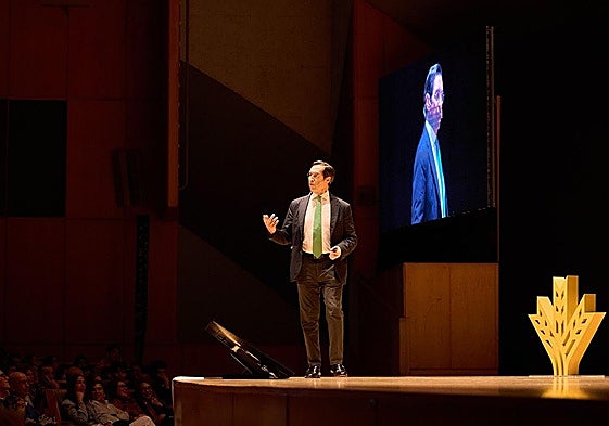 Un momento de la conferencia de Mario Alonso Puig.