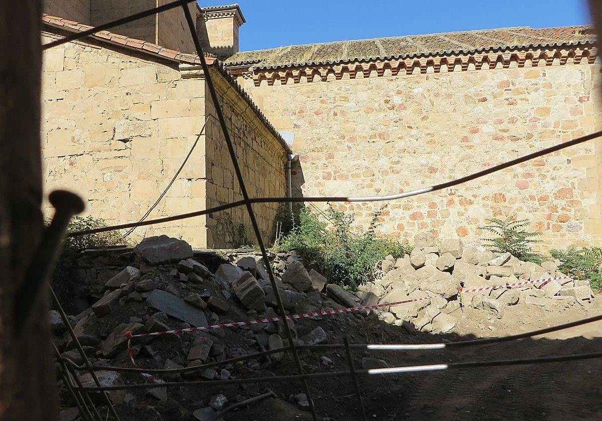 Obras de derribo en el interior .del Convento de la Anunciación