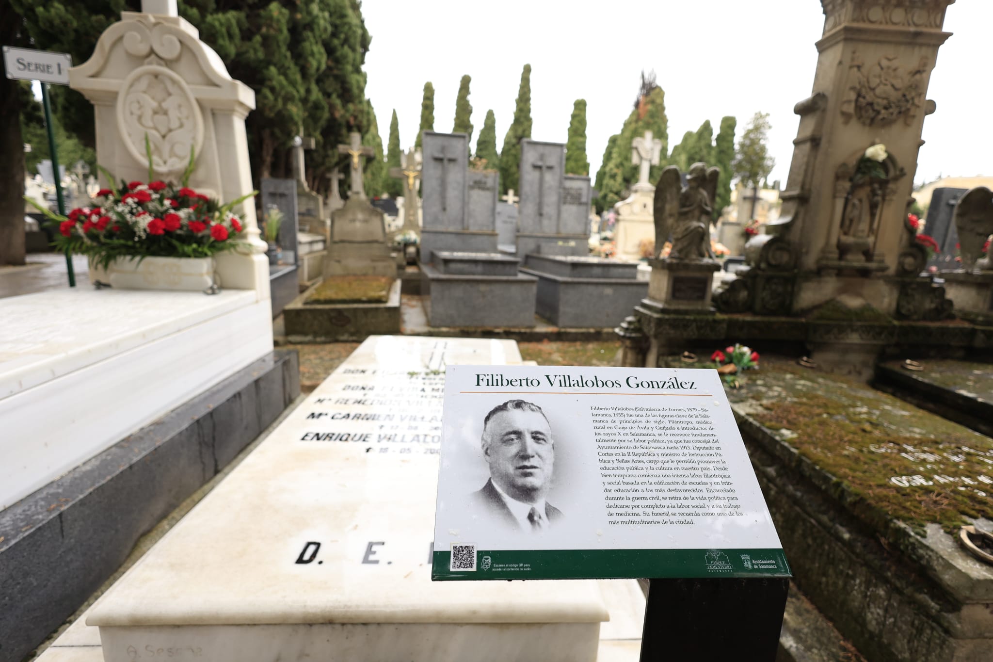 El día de Todos los Santos se celebra bajo el paraguas en Salamanca