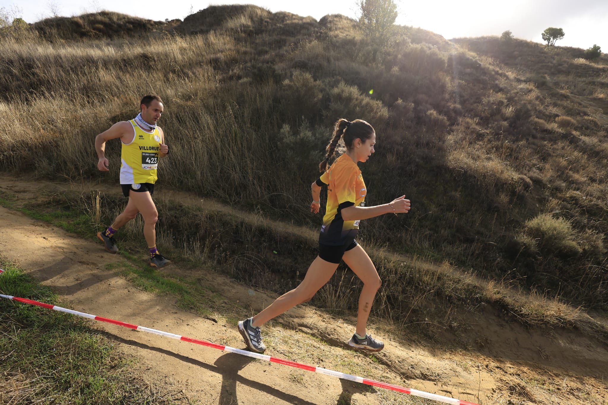 Isaac Hernández y Verónica Sánchez, vencedores de la primera jornada de la Liga de Cross Cabrerizos