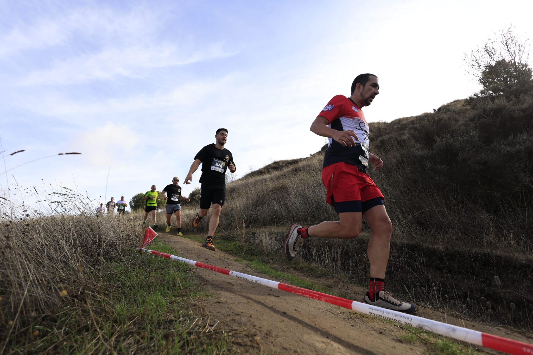 Isaac Hernández y Verónica Sánchez, vencedores de la primera jornada de la Liga de Cross Cabrerizos