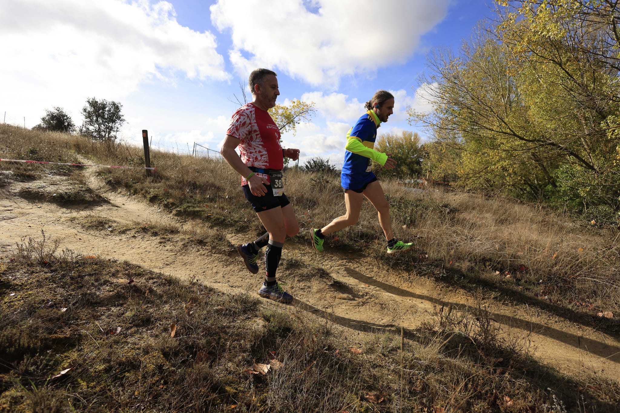 Isaac Hernández y Verónica Sánchez, vencedores de la primera jornada de la Liga de Cross Cabrerizos