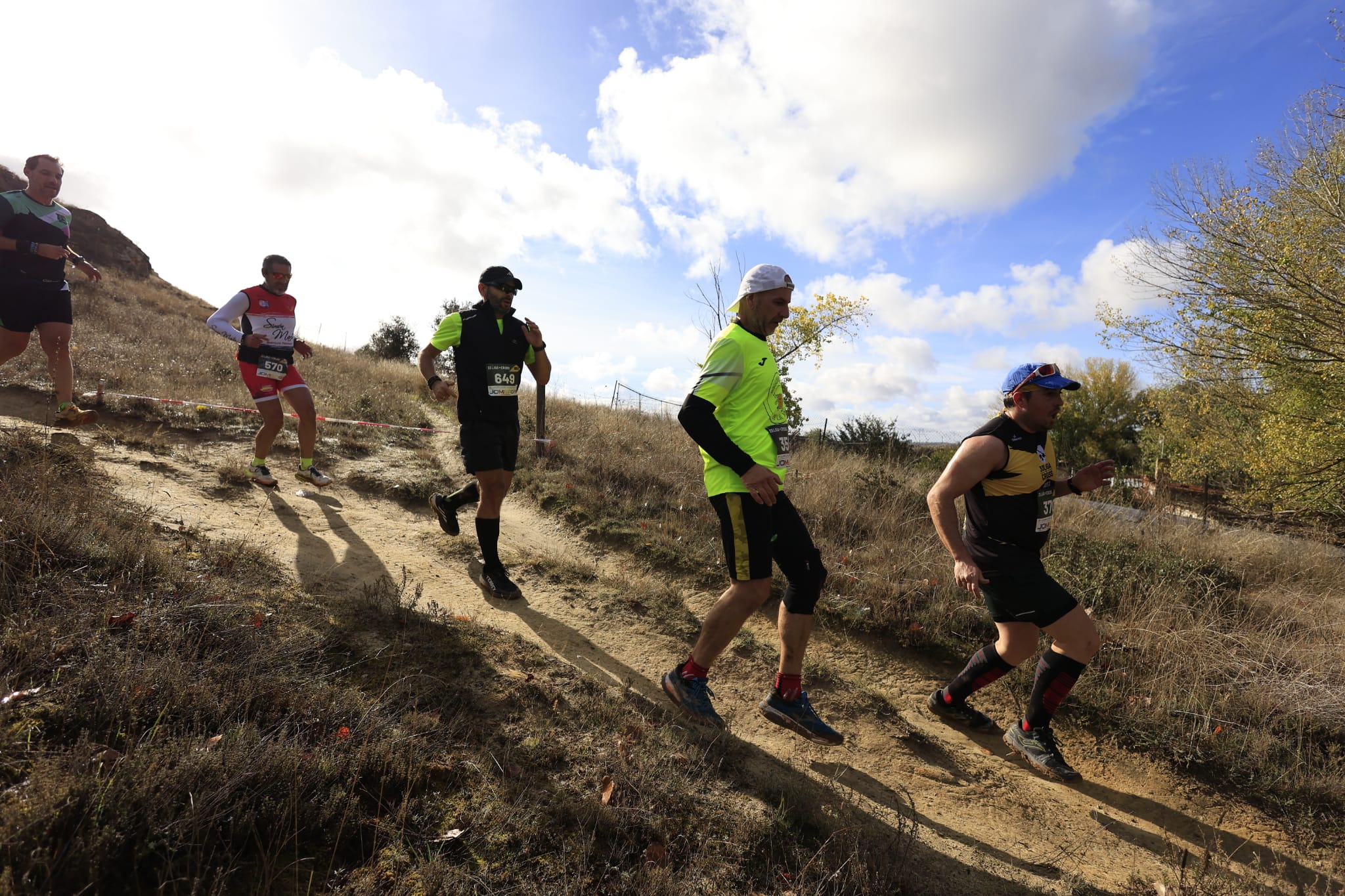 Isaac Hernández y Verónica Sánchez, vencedores de la primera jornada de la Liga de Cross Cabrerizos