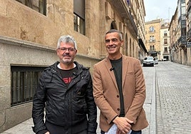 Manuel Henández y Jesús de San Antonio a las puertas de la Diputación de Salamanca