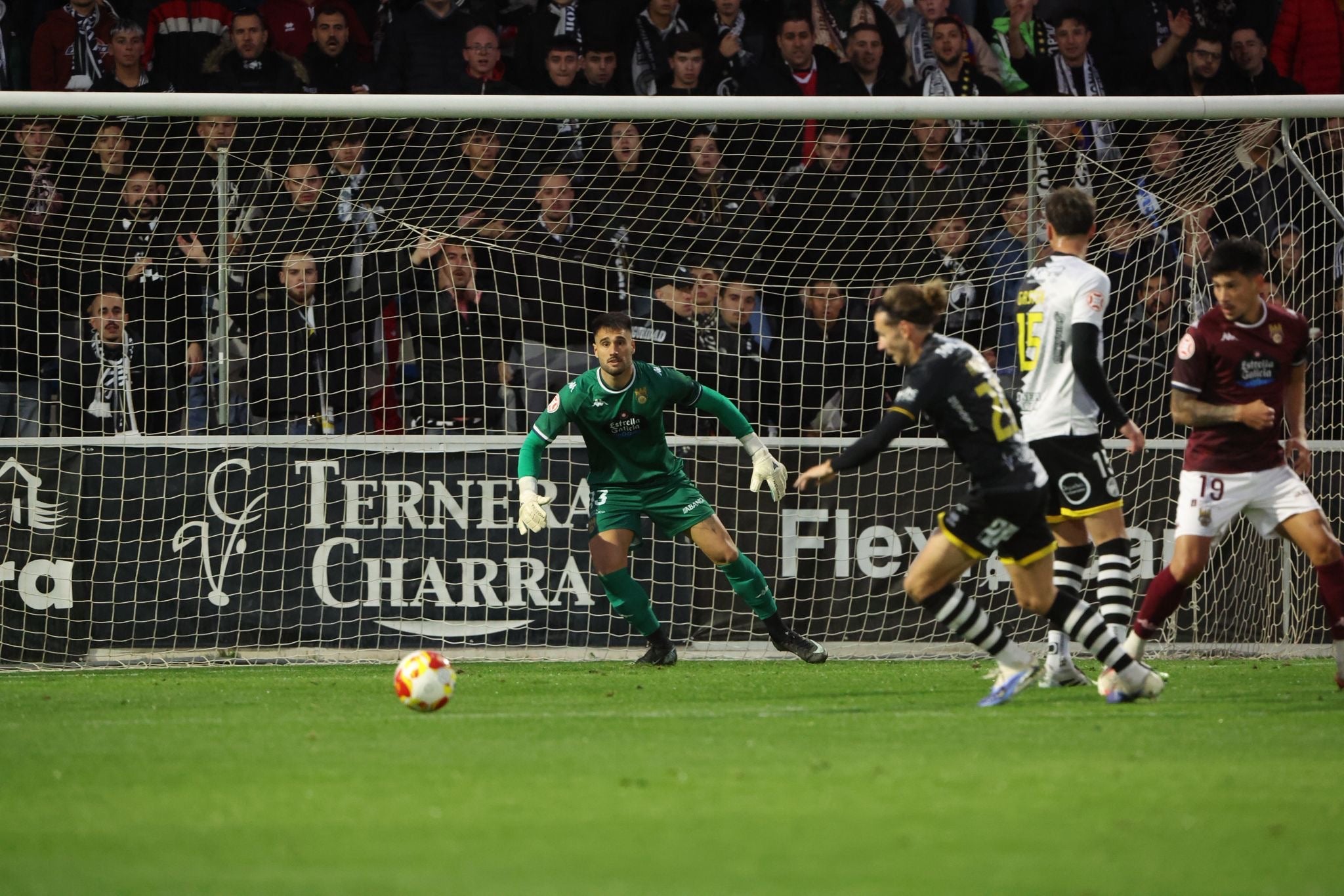 El partido entre Unionistas y Pontevedra, en imágenes