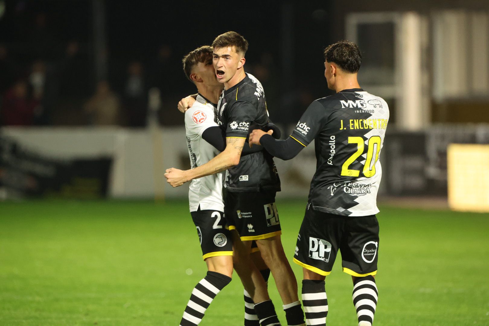 El partido entre Unionistas y Pontevedra, en imágenes