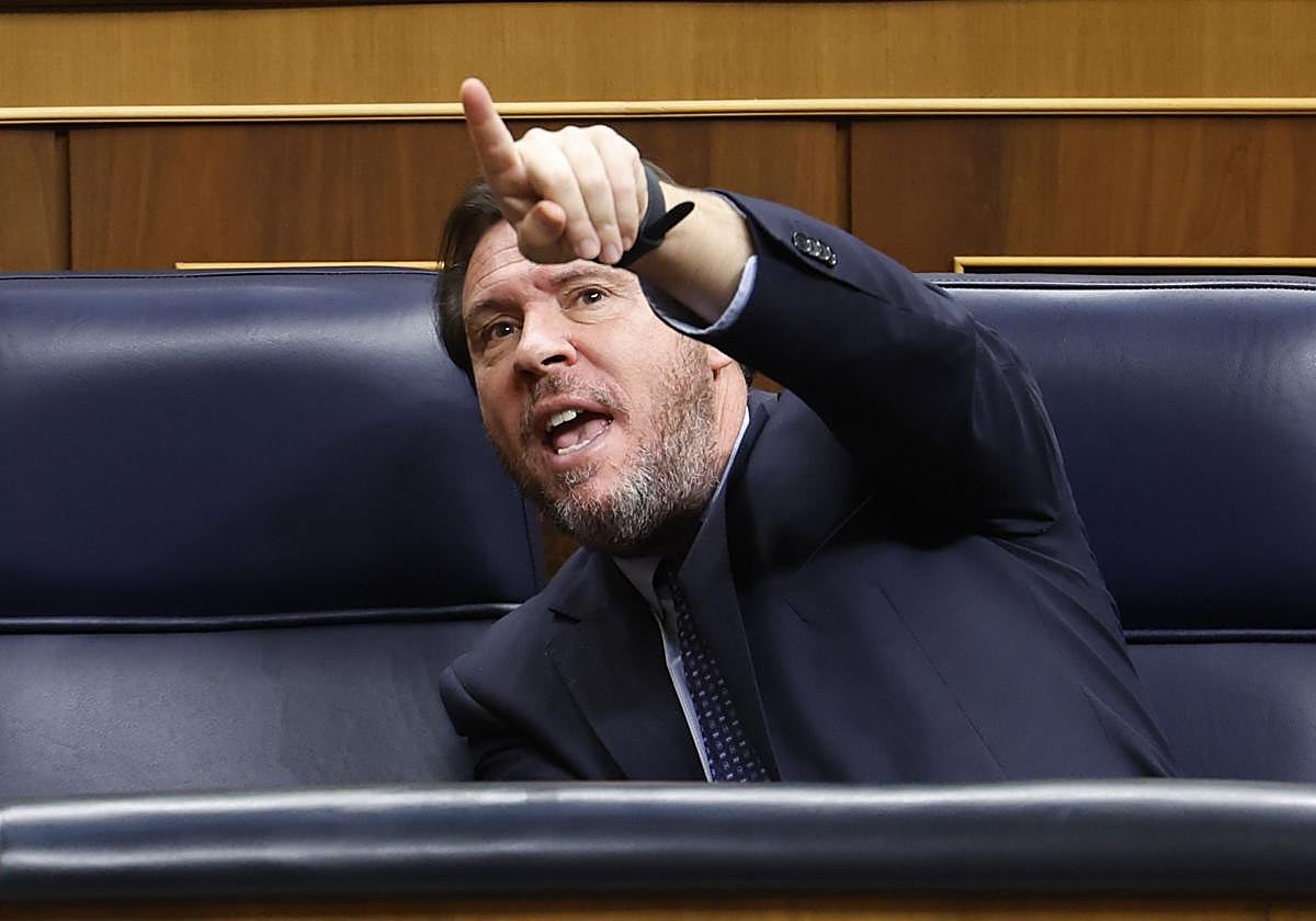 El ministro Óscar Puente, durante su intervención en el Congreso.