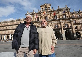 Gerardo Daniel Cuadrado y Adolfo Gerardo Sardón, en la Plaza Mayor de Salamanca.