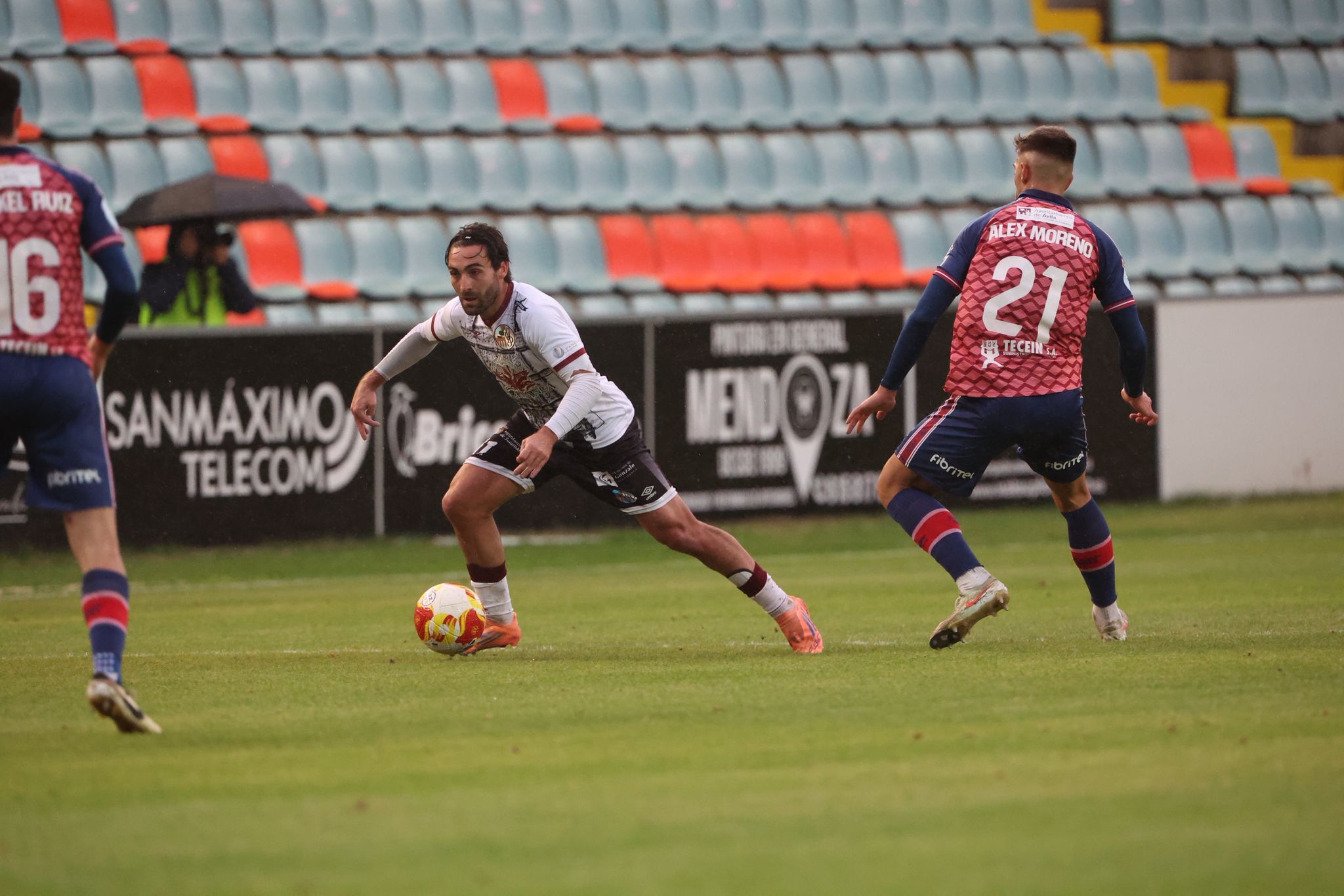 El Salamanca CF UDS pierde ante un rival directo en la lucha por los puests de play off