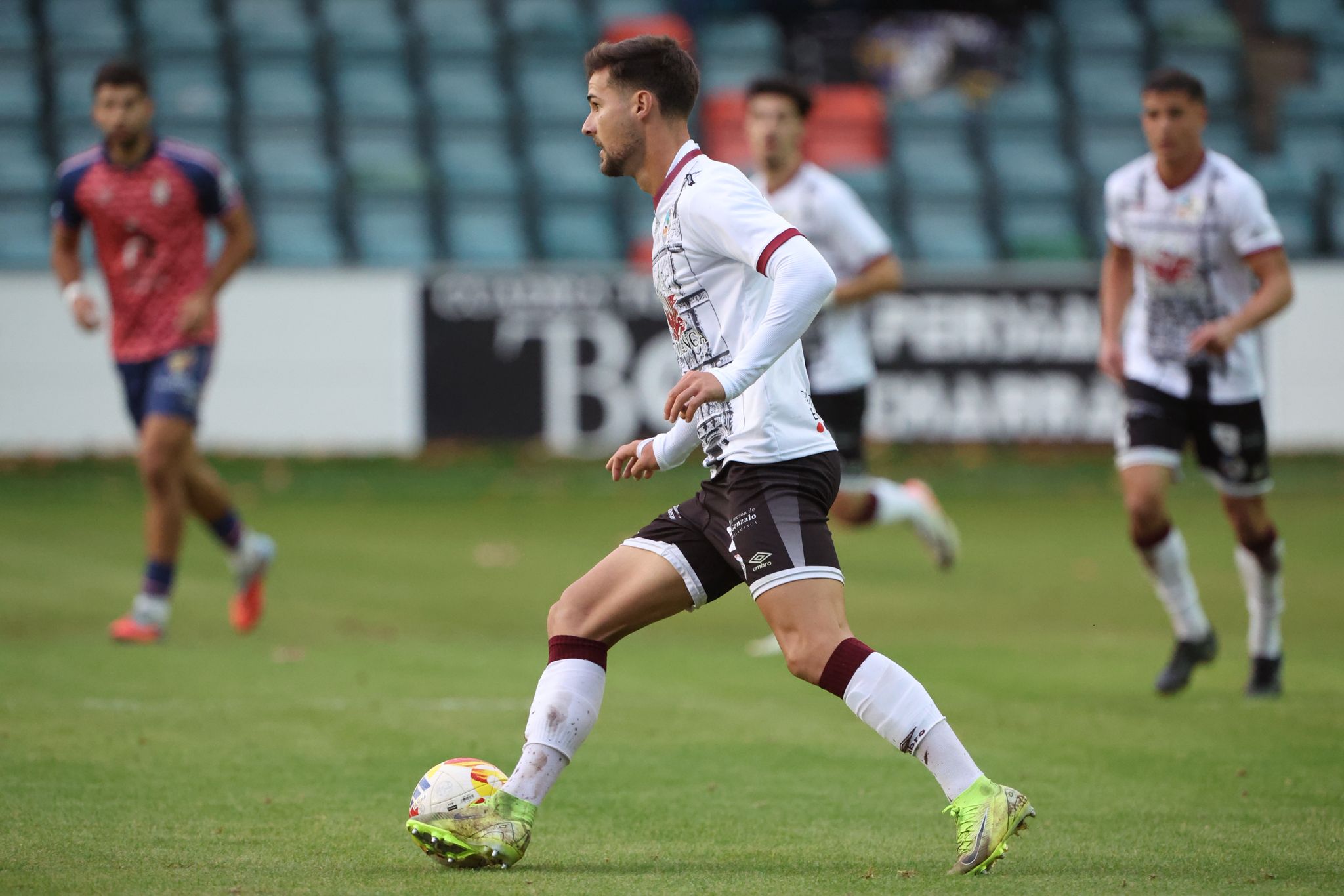 El Salamanca CF UDS pierde ante un rival directo en la lucha por los puests de play off