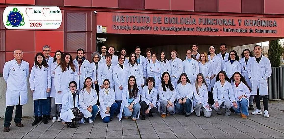 Equipo de MicroMundo de la Universidad de Salamanca.