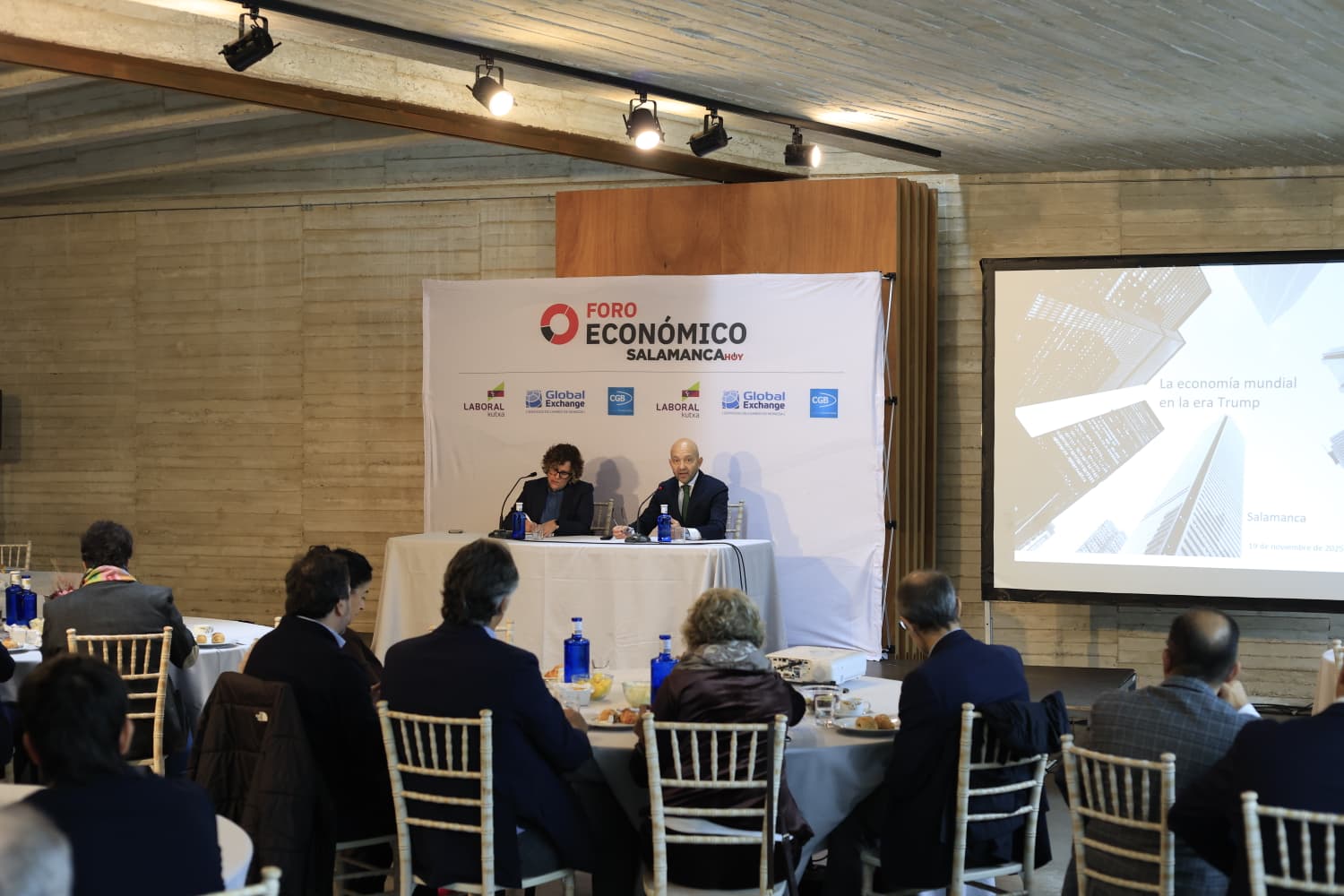El foro económico de Salamancahoy, en imágenes