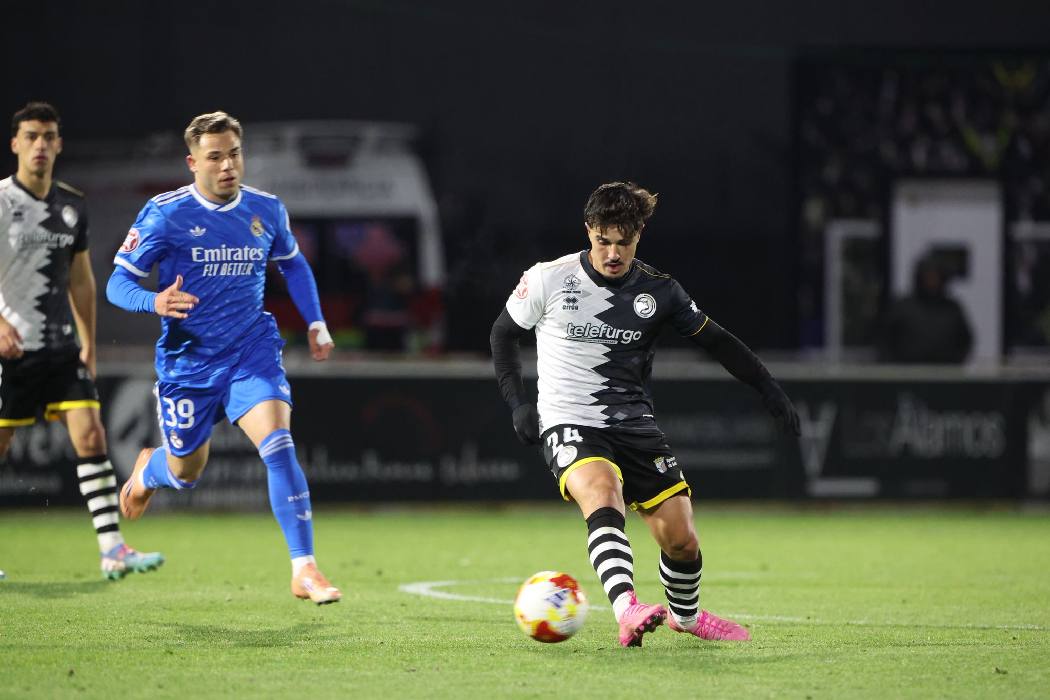 El partido entre Unionistas y el Real Madrid Castilla, en imágenes