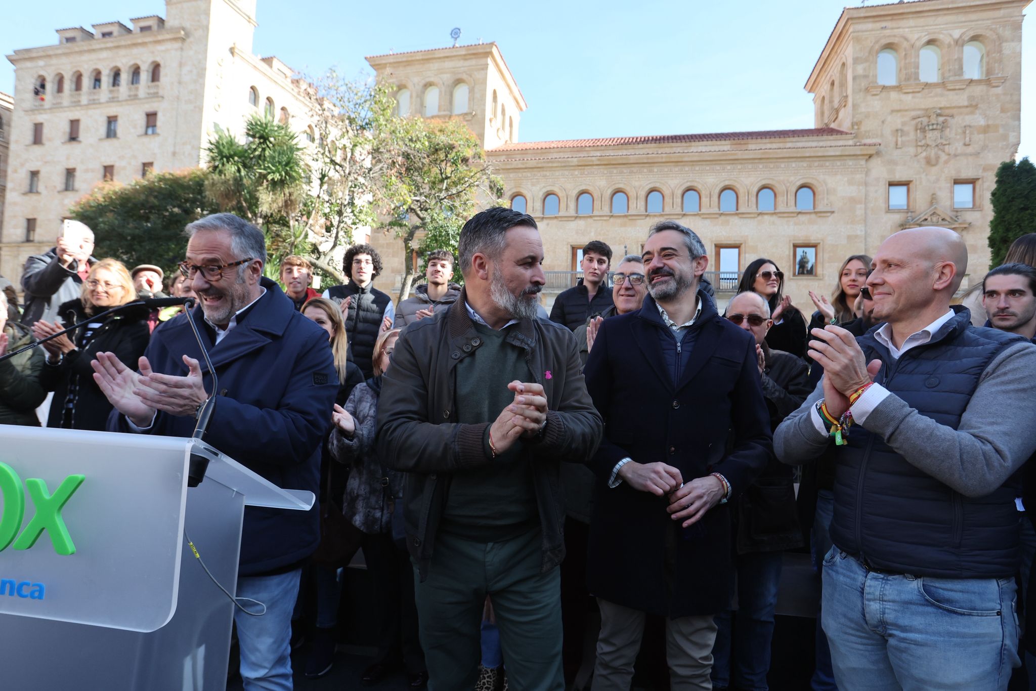 El acto de Santiago Abascal, líder de Vox, en Salamanca, en imágenes