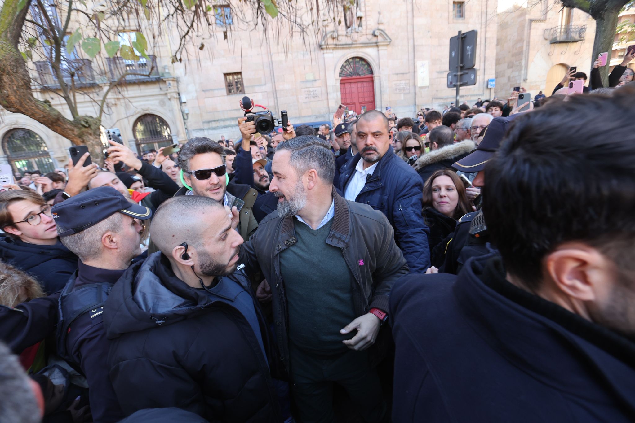 El acto de Santiago Abascal, líder de Vox, en Salamanca, en imágenes