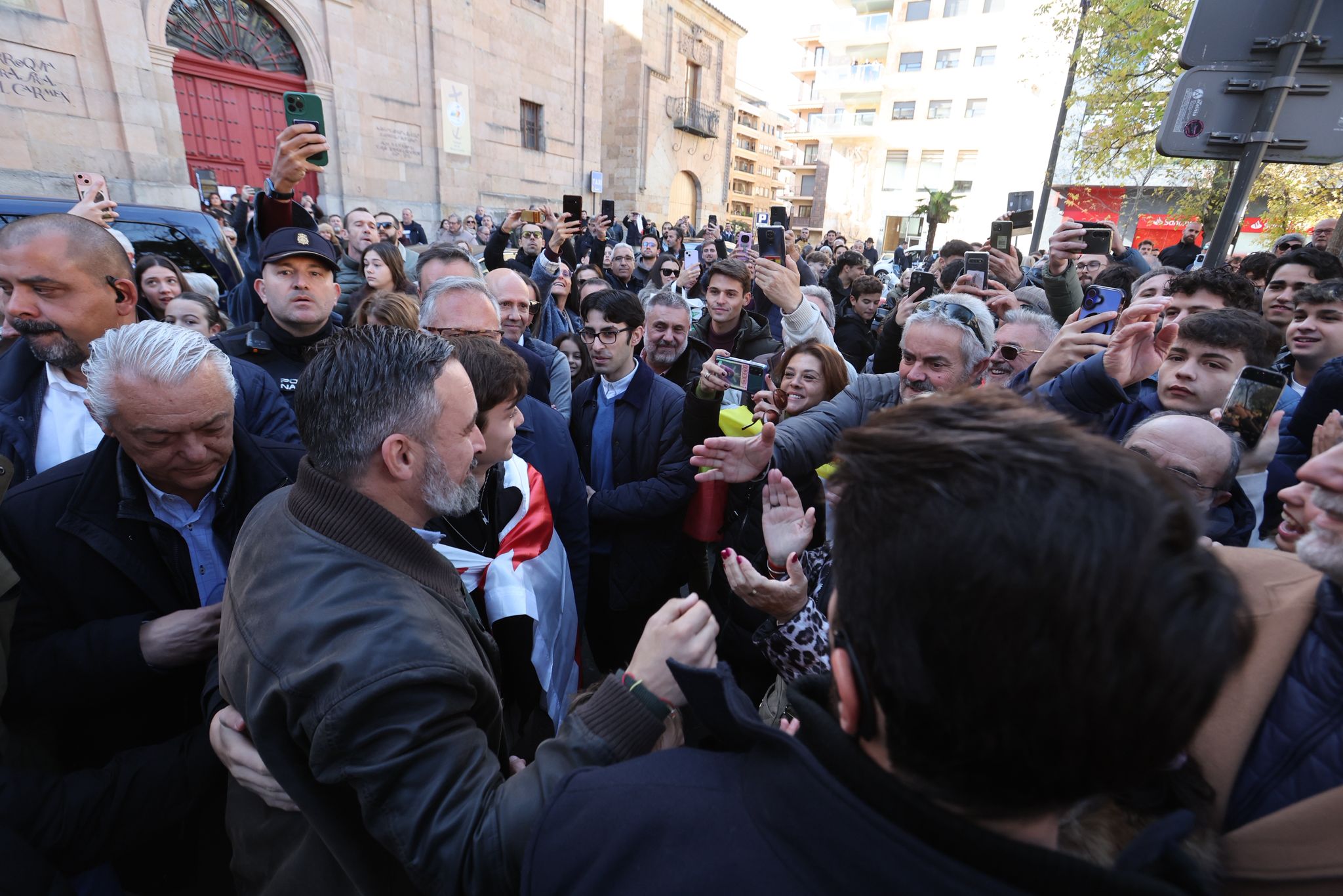 El acto de Santiago Abascal, líder de Vox, en Salamanca, en imágenes