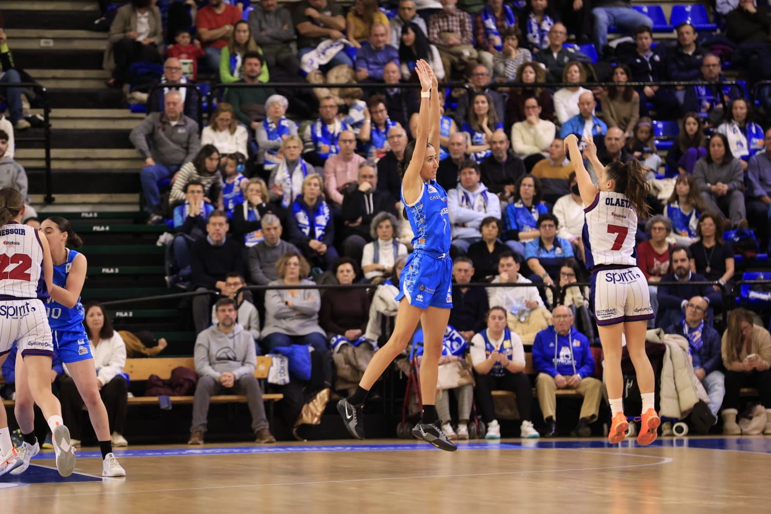 El partido Avenida - Lointek Gernika, en imágenes