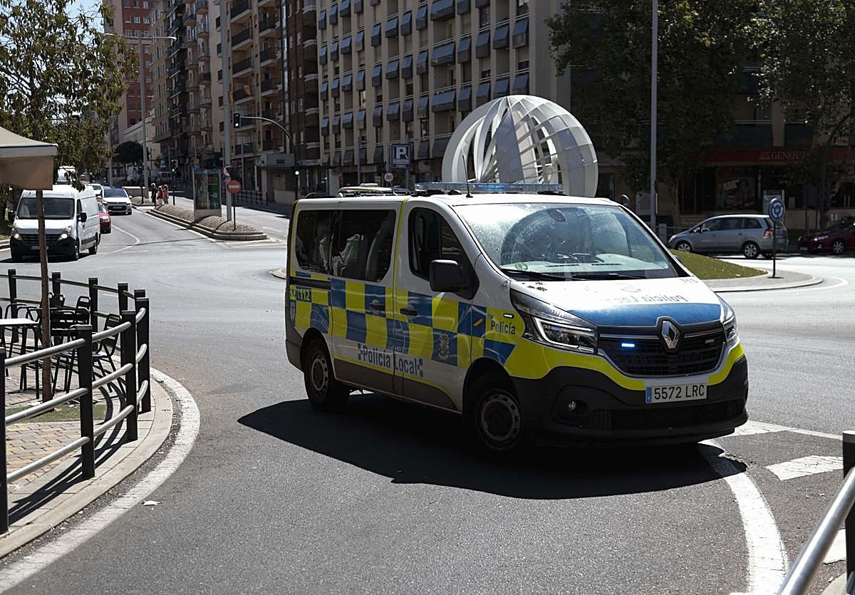 Imagen de archivo de la Policía Local en la glorieta Gran Capitán.