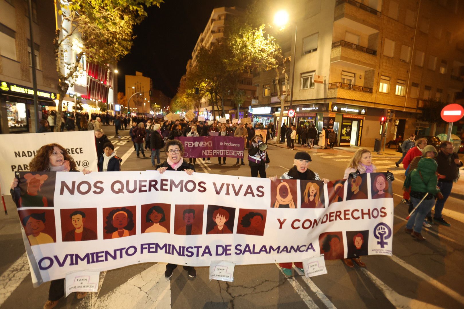 Con el lema &#039;El machismo nos cuesta la vida&#039;, Salamanca clama contra la violencia de género