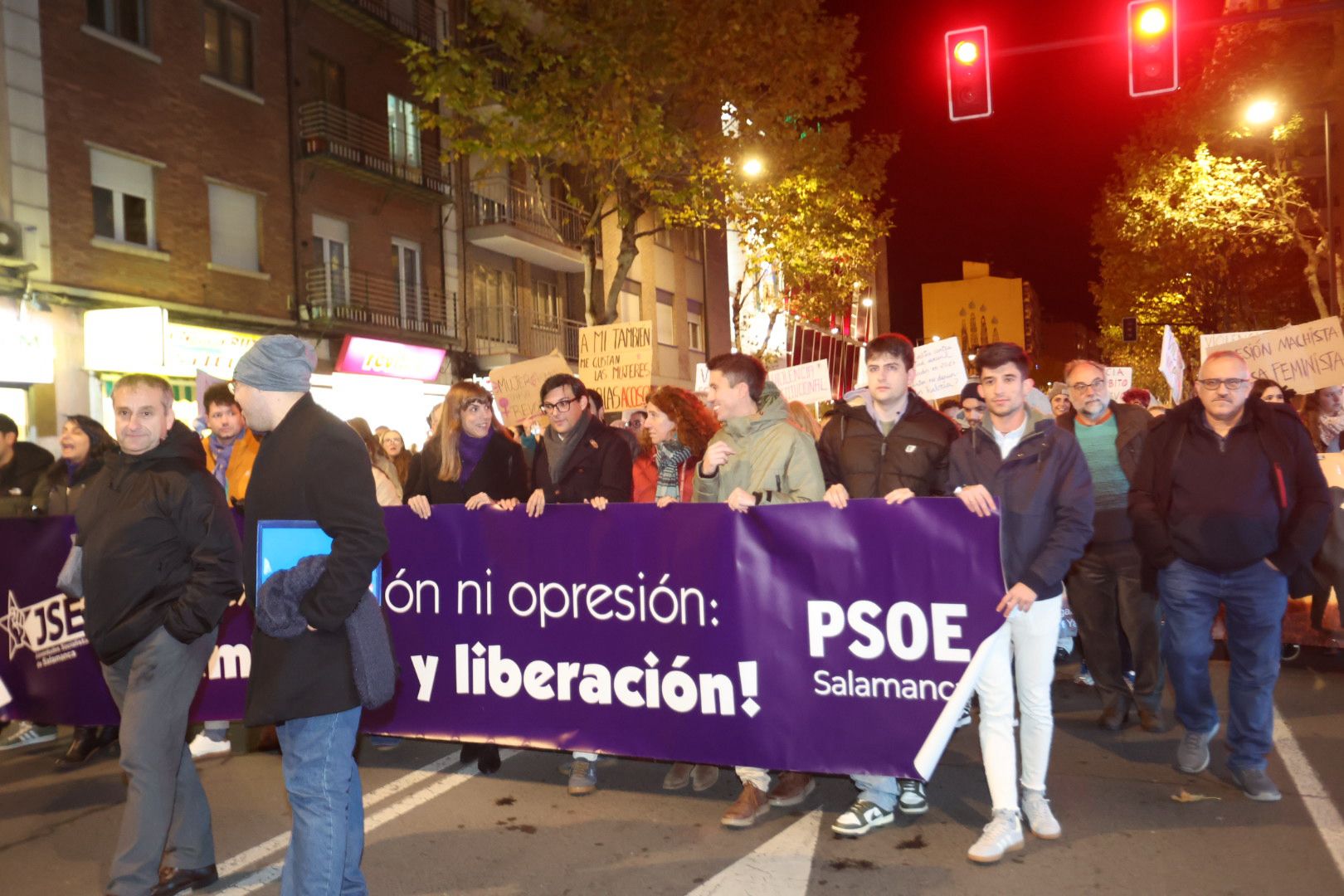 Con el lema &#039;El machismo nos cuesta la vida&#039;, Salamanca clama contra la violencia de género