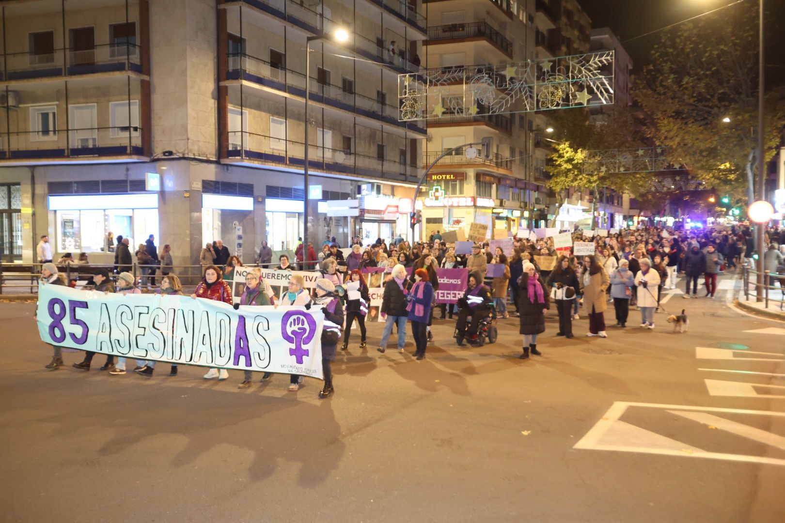 Con el lema &#039;El machismo nos cuesta la vida&#039;, Salamanca clama contra la violencia de género