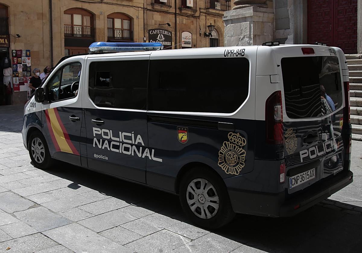 Furgón de Policía Nacional