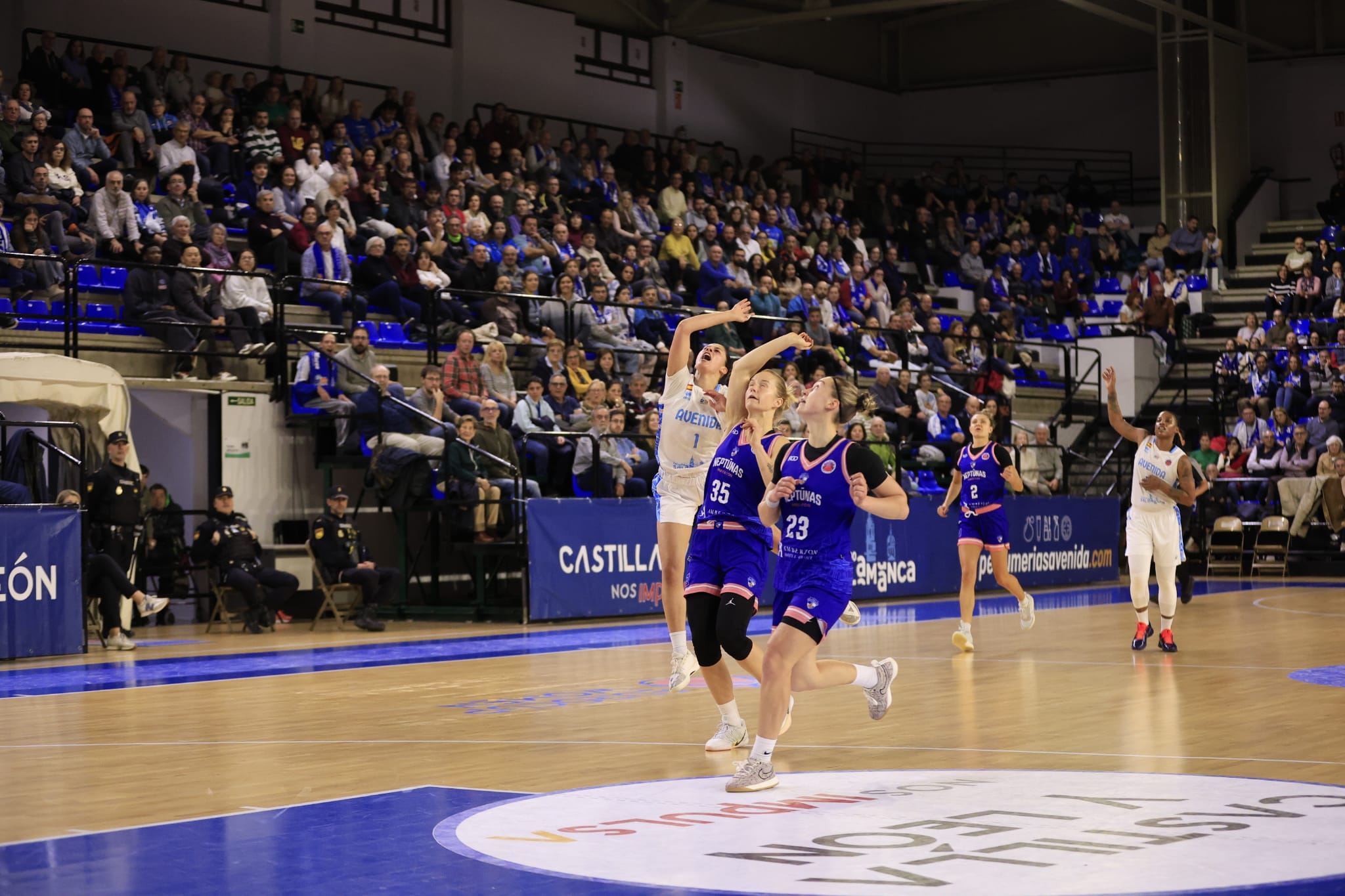 El Perfumerías Avenida-Neptunas, en imágenes
