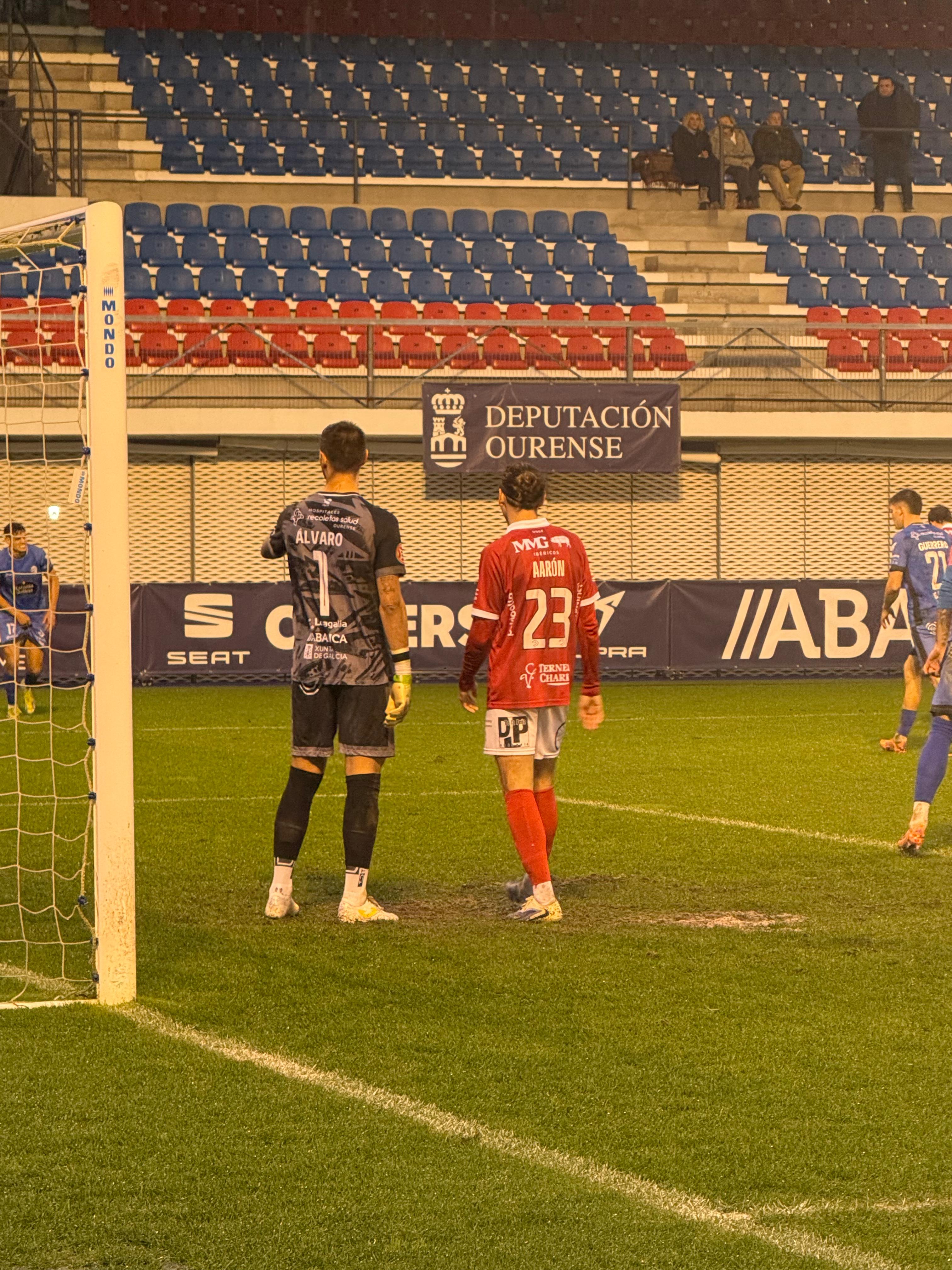 El partido entre Unionistas y el Ourense CF, en imágenes
