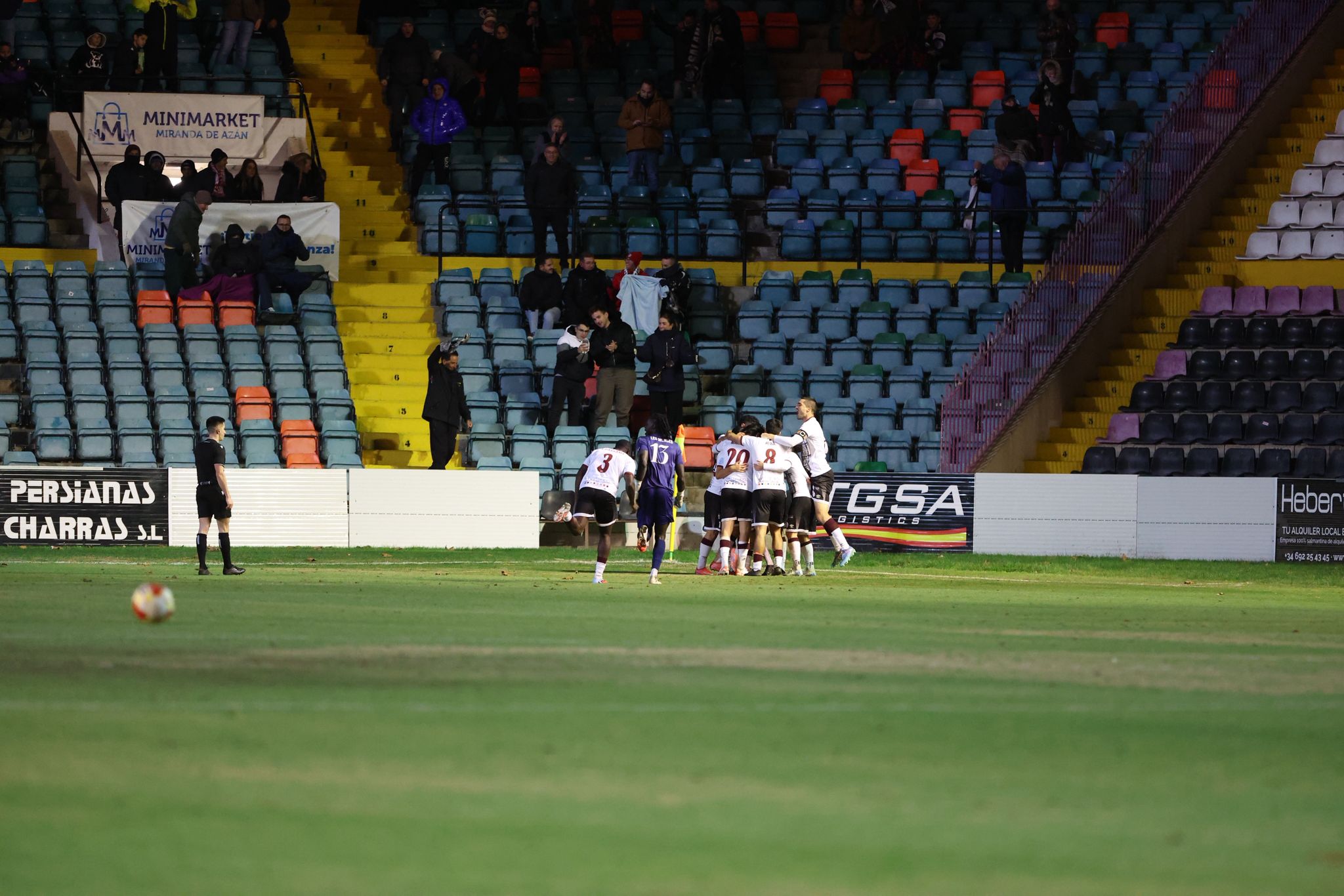 El partido entre el Salamanca CF UDS y el Burgos B, en imágenes