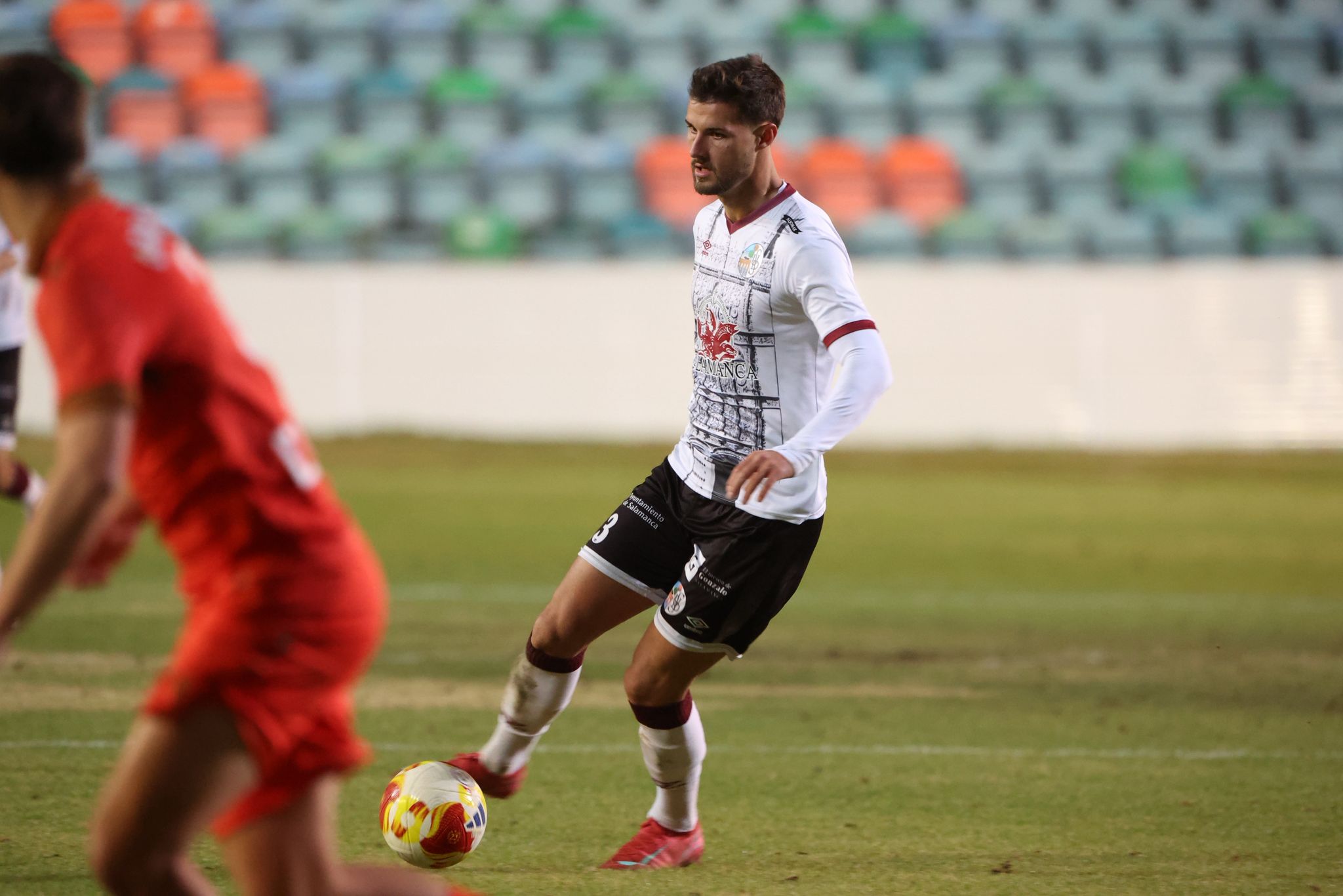 El partido entre el Salamanca CF UDS y el Burgos B, en imágenes