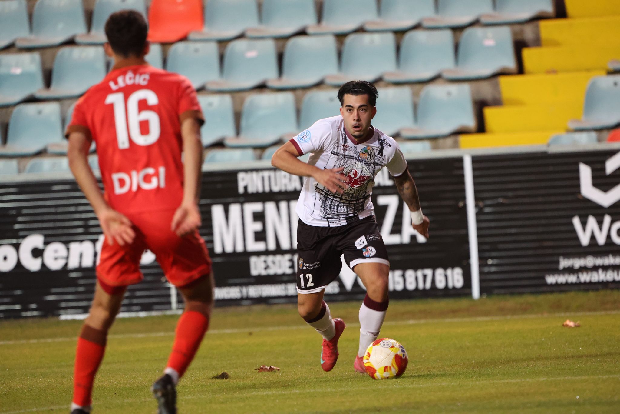 El partido entre el Salamanca CF UDS y el Burgos B, en imágenes