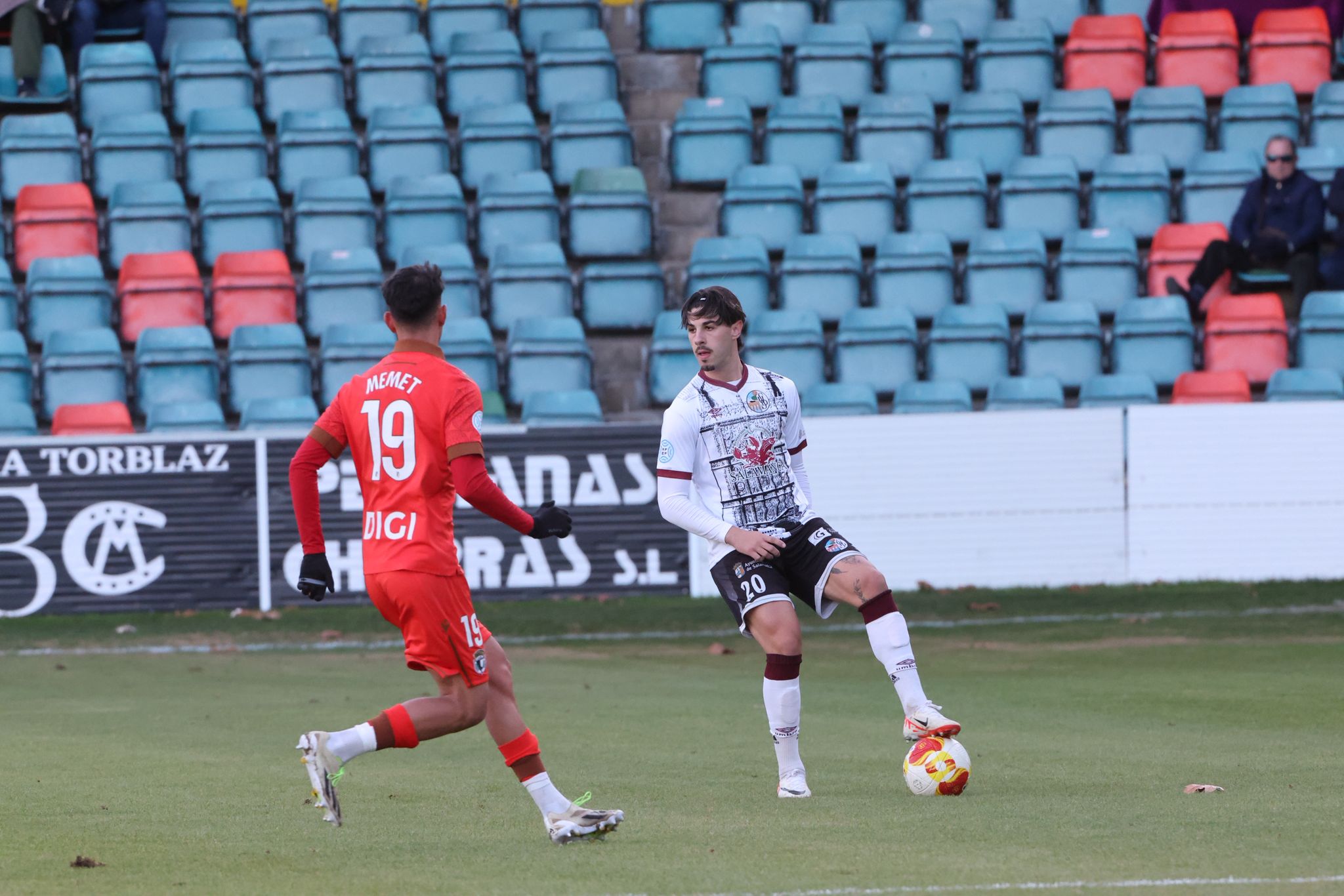 El partido entre el Salamanca CF UDS y el Burgos B, en imágenes