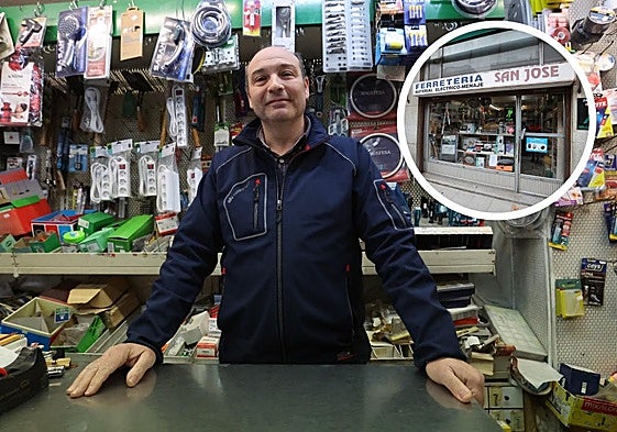 Juan Vicente García, propietaria de la ferretería San José.