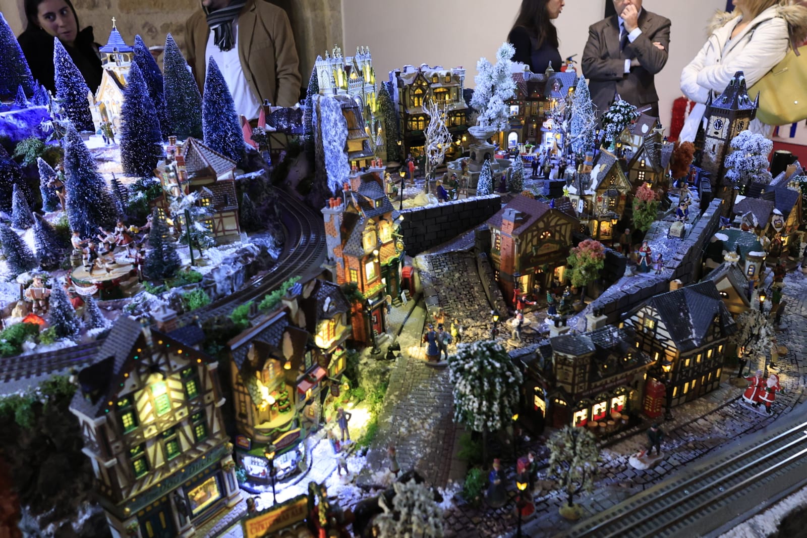 Al detalle: los belenes que construyen la historia de la Navidad