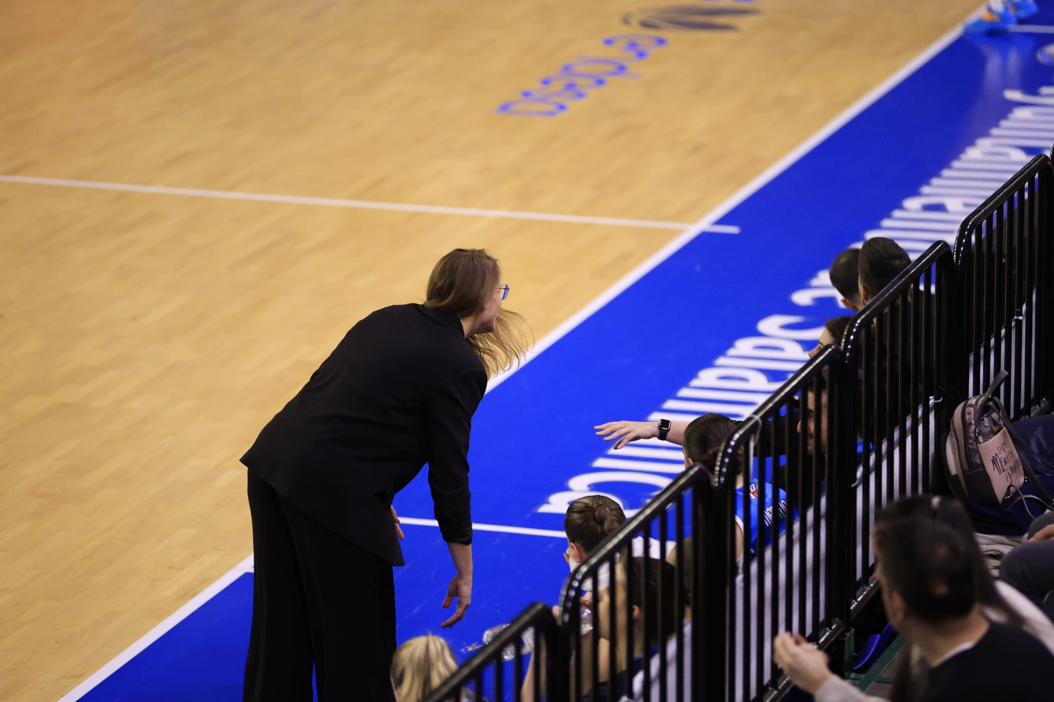 El partido entre Avenida y Valencia Basket, en imágenes