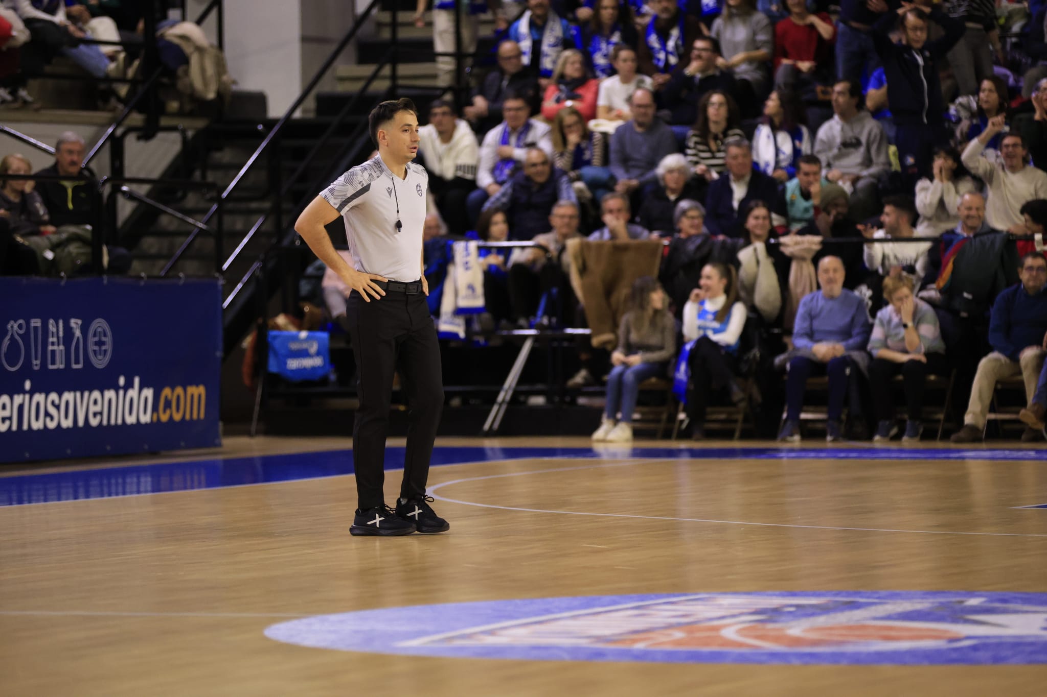 El partido entre Avenida y Valencia Basket, en imágenes