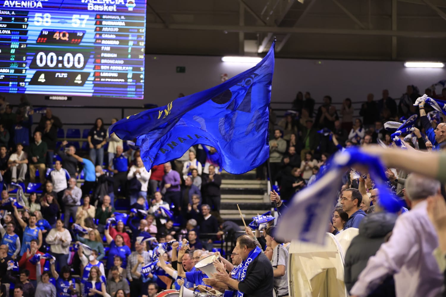 El partido entre Avenida y Valencia Basket, en imágenes