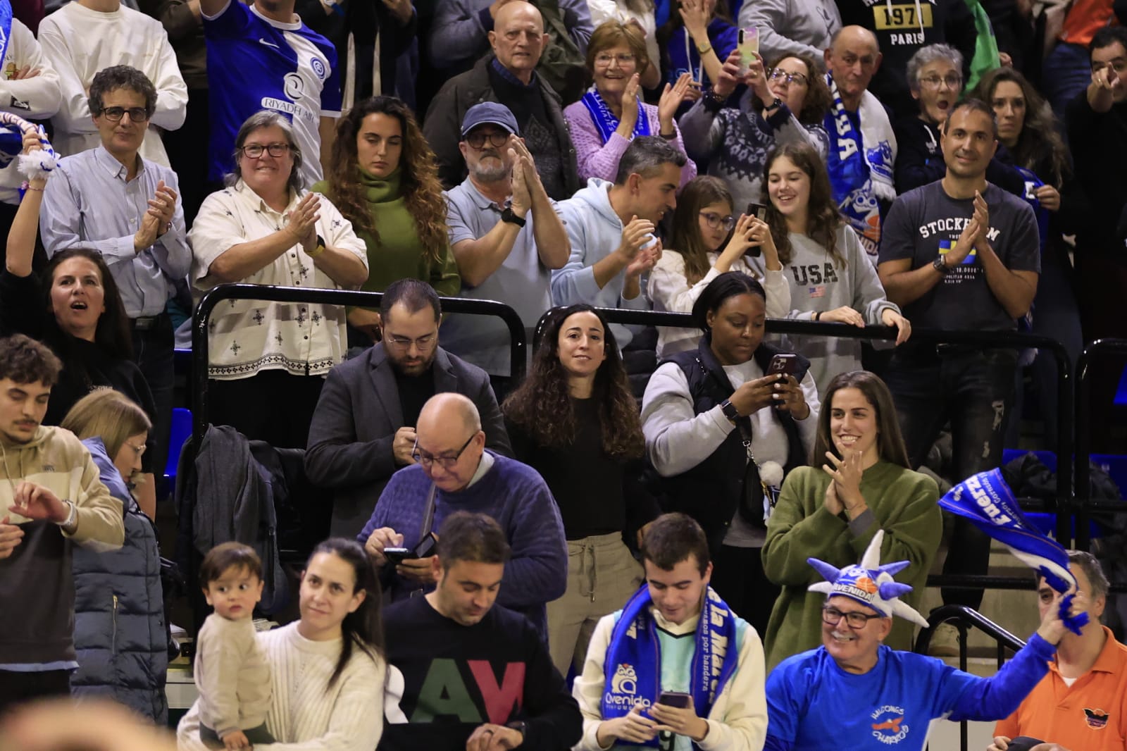 El partido entre Avenida y Valencia Basket, en imágenes