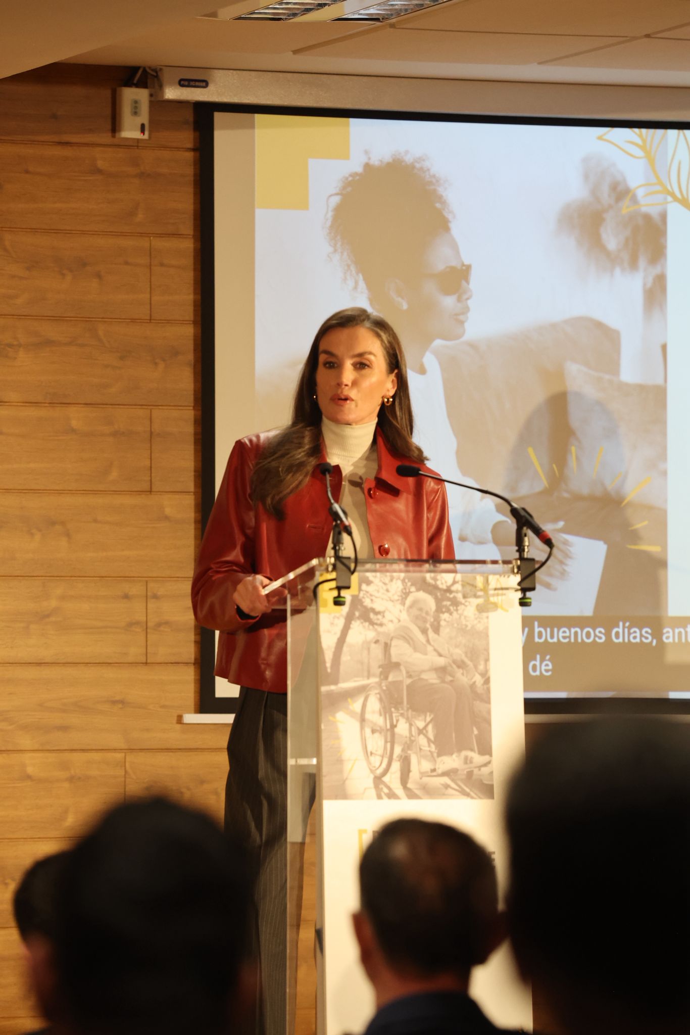 La visita de la Reina Letizia a Salamanca, en imágenes