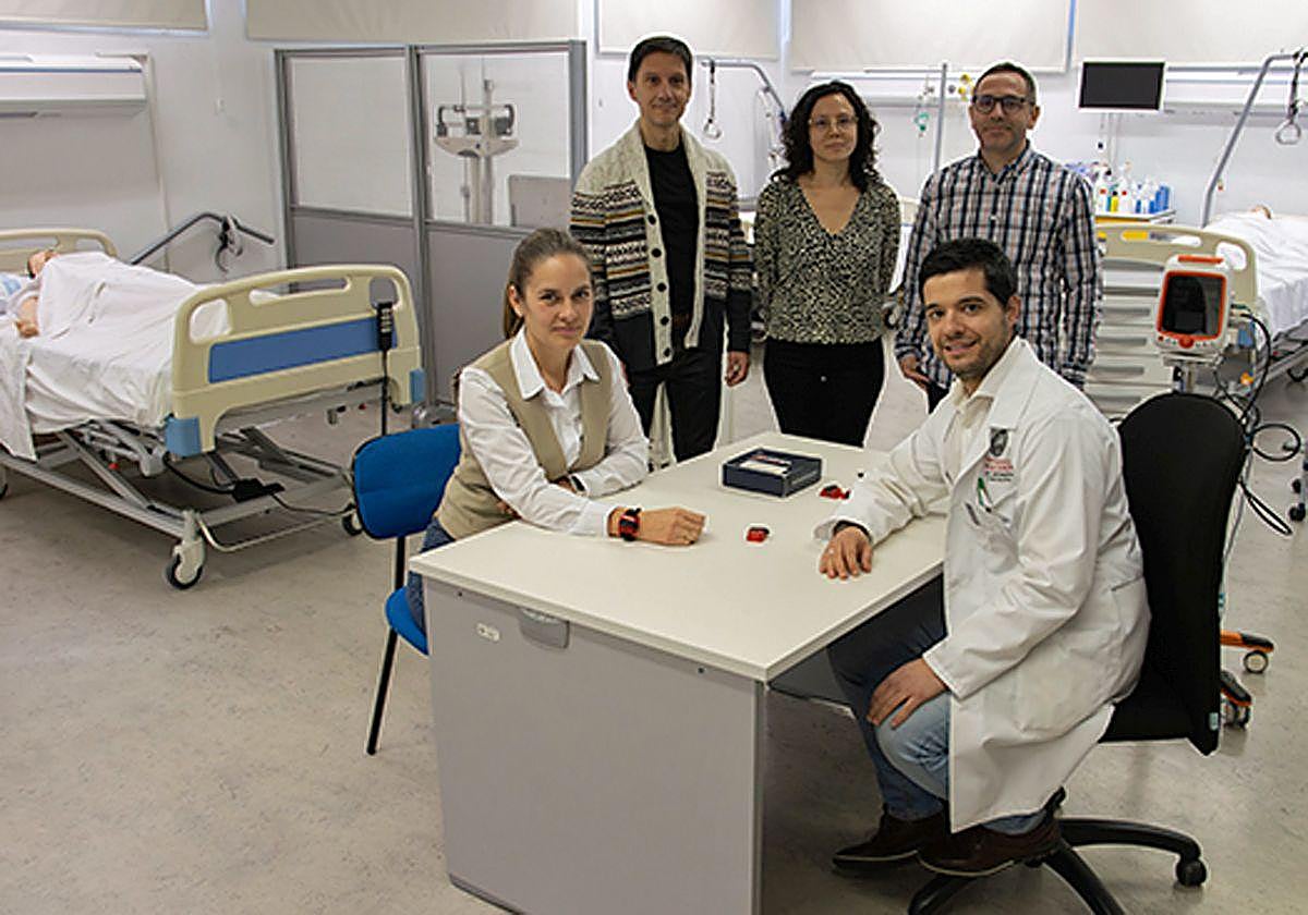 Equipo de investigación de la USAL liderado por José Ignacio Recio (arriba a la derecha), desarrollado en colaboración con el IBSAL y el CAUSA.