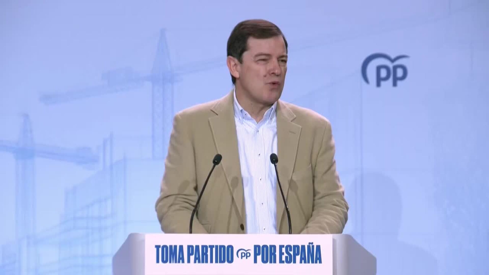 Mañueco asegura que el PP es el "único pilar" que sostiene la democracia en España