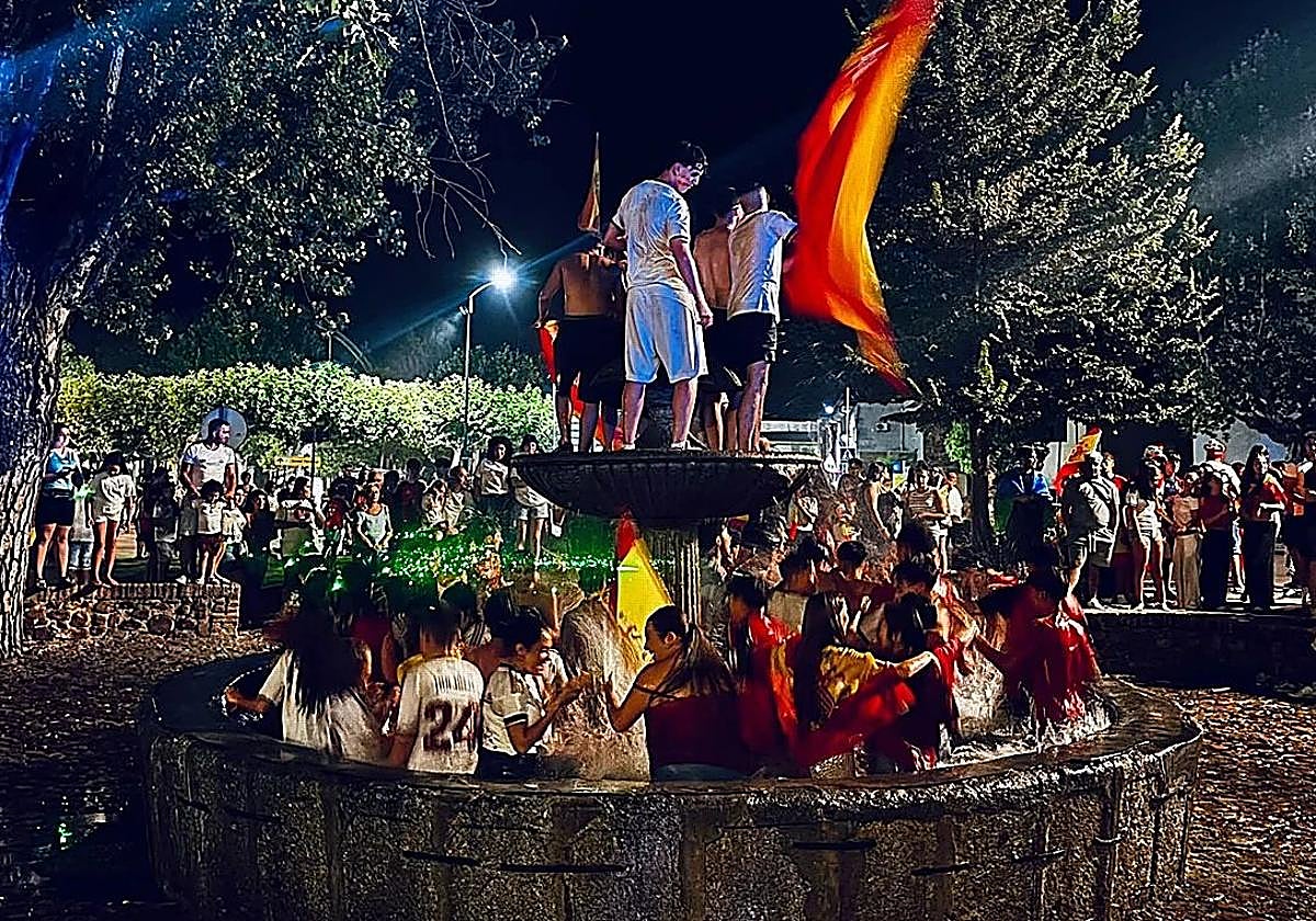 Restos de la fuente del Árbol Gordo afectada por el colapso de la mampostería