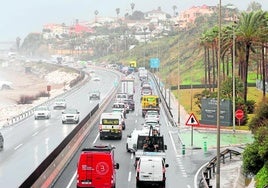 Der starke Regen sorgte für kilometerlange Staus auf der A-7 am Faro de Calaburras in Mijas.