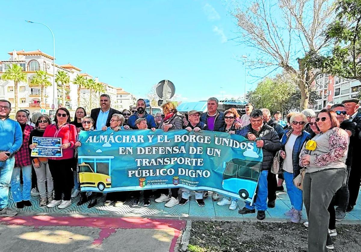 12 Kilometer und 45 Minuten mehr: Bürger fordern kürzere Buslinie nach Vélez-Málaga