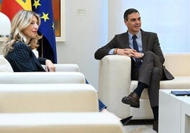 Regierungschef Pedro Sänchez mit Vizepräsidentin Yolanda Díaz bei Ihrem Gespräch am Dienstag.