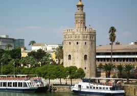 Flusskreuzfahrten ab Triana führen zu den wichtigsten Wahrzeichen.