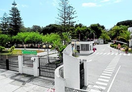 Die Residencia Tiempo Libre de Marbella befindet sich direkt am Strand.
